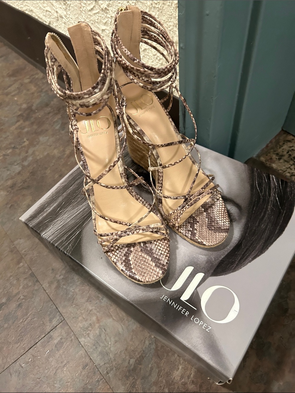 Jennifer Lopez Taupe Snake-Print Wedge Sandals with Jute Platform - Picture 13 of 16